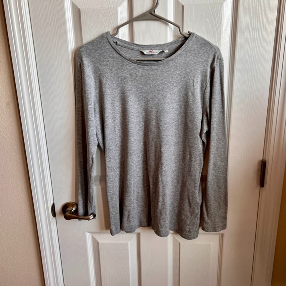 Vineyard Vines  Ladies Long‎ Sleeve T- Shirt Gray Crew Neck Soft Casual Top L